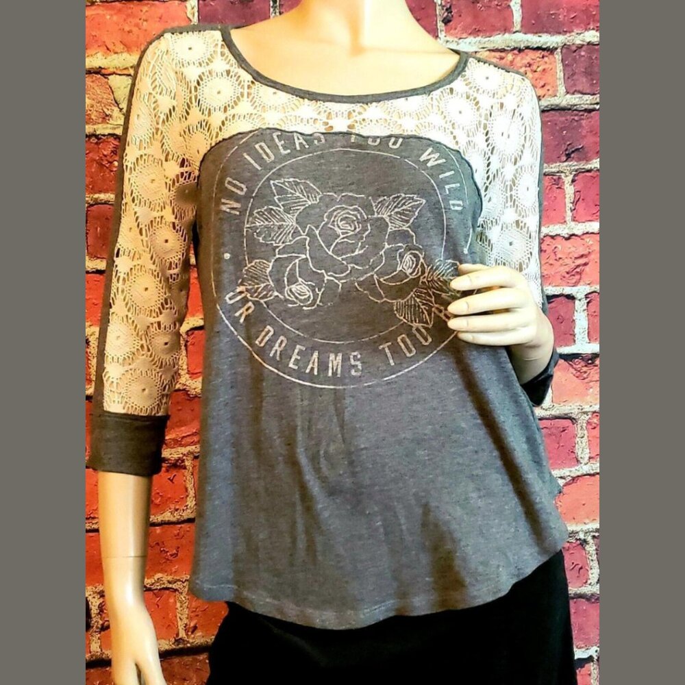 Hollister Womens 3/4 Sleeve T-Shirt Size M Gray Top with Crochet Lace Detail